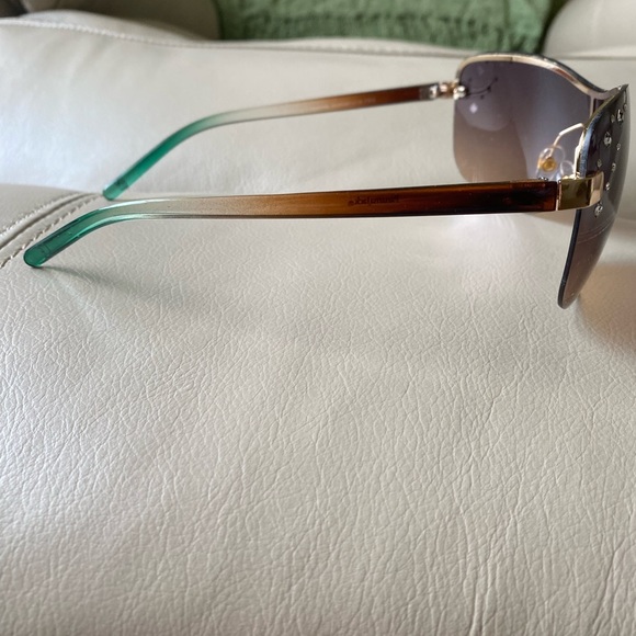 NEW WOMENS SUNGLASSES - Picture 4 of 4